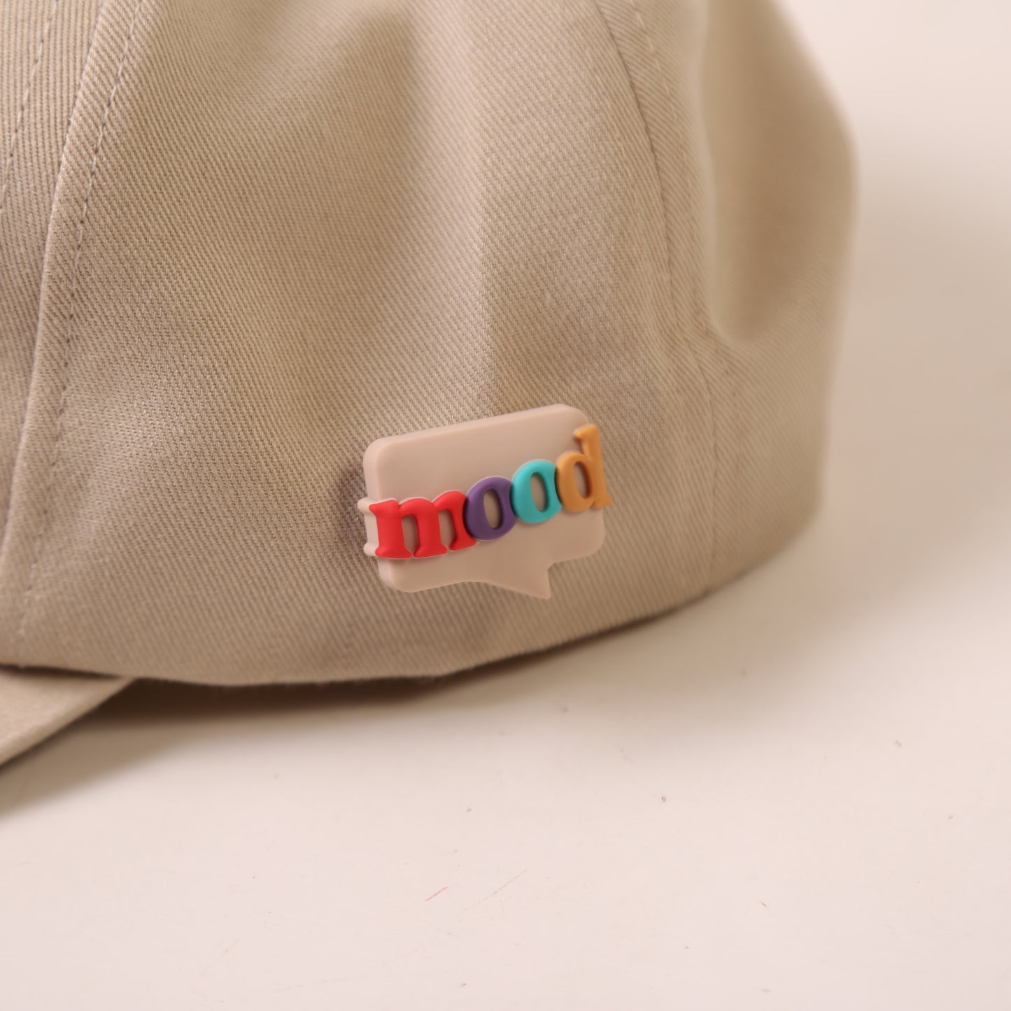 Gorra Chata Mi Mood Rojo relleno Jean