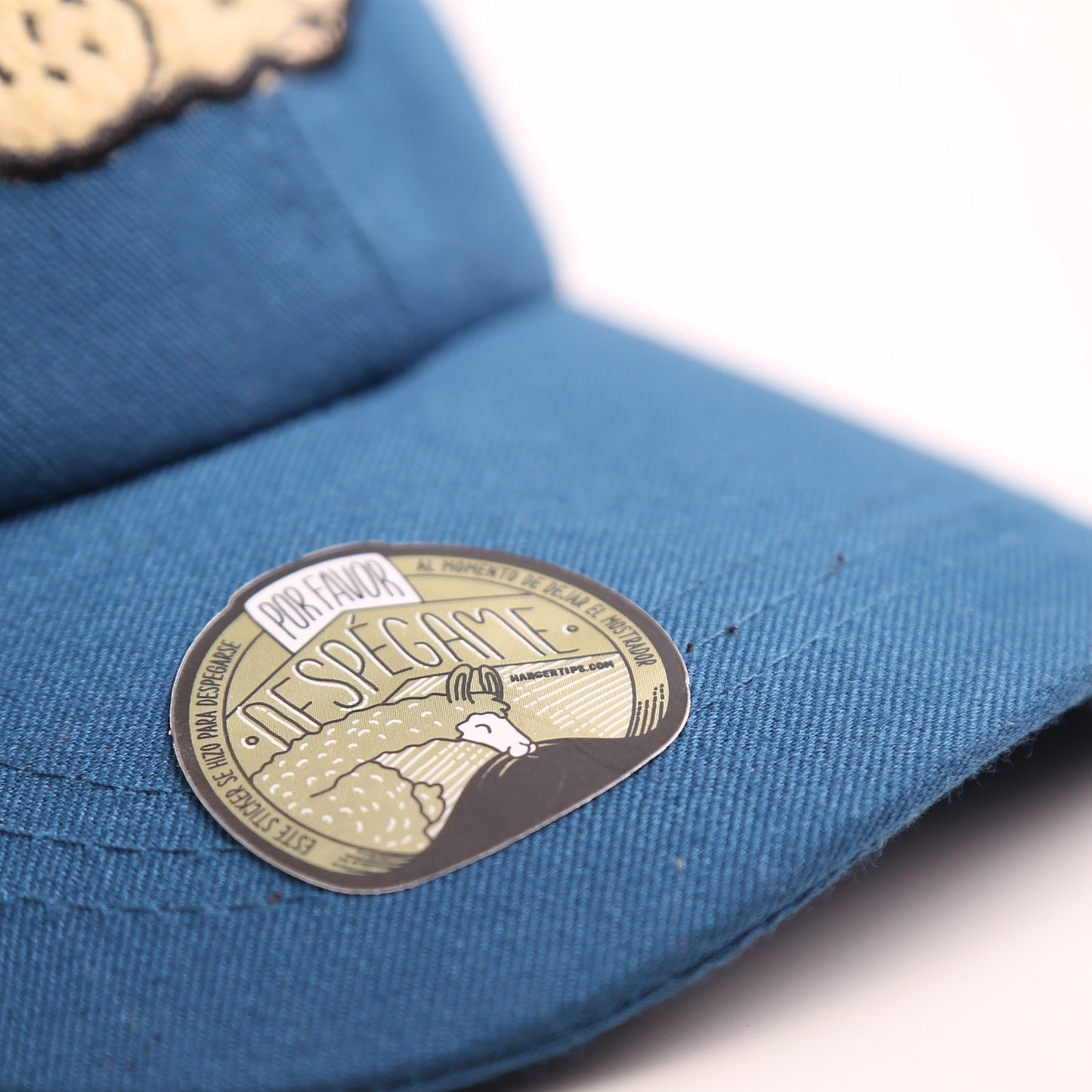 Gorra Cuy paz y amor azul marino