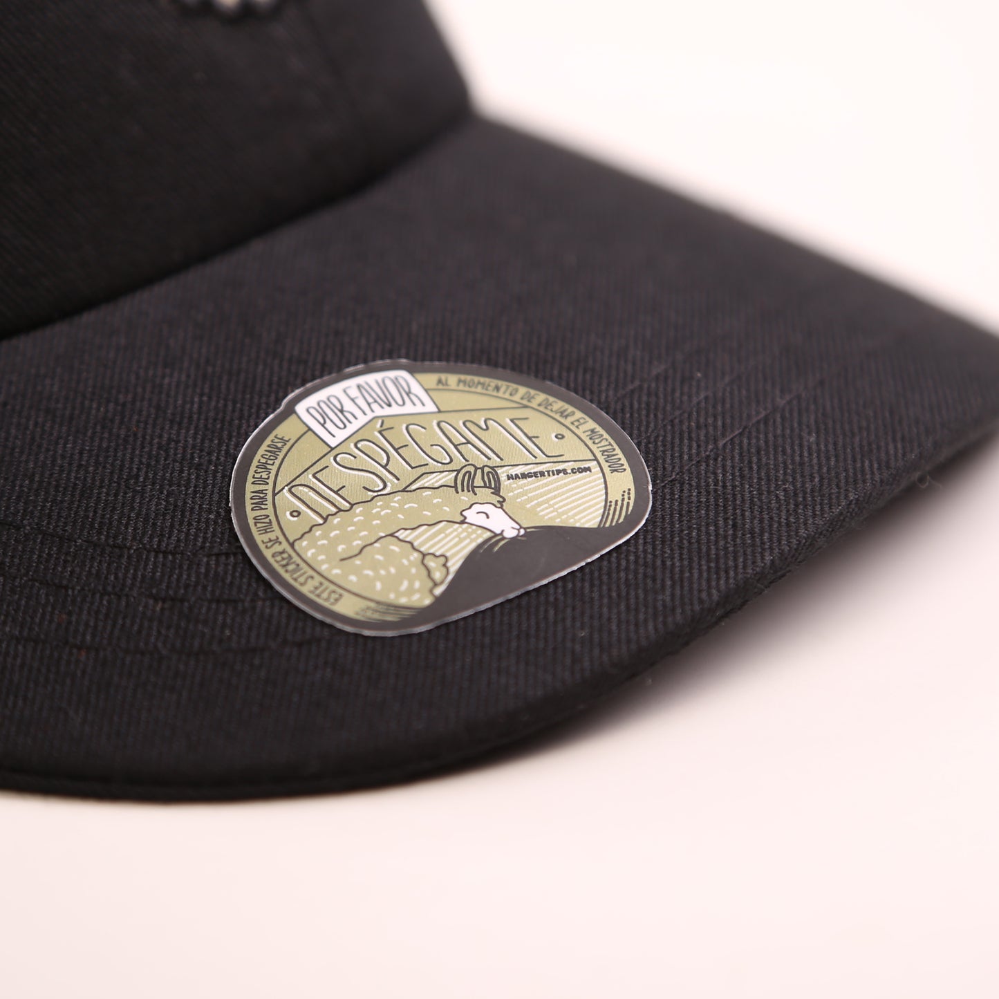 Gorra Cuy paz y amor negro malla