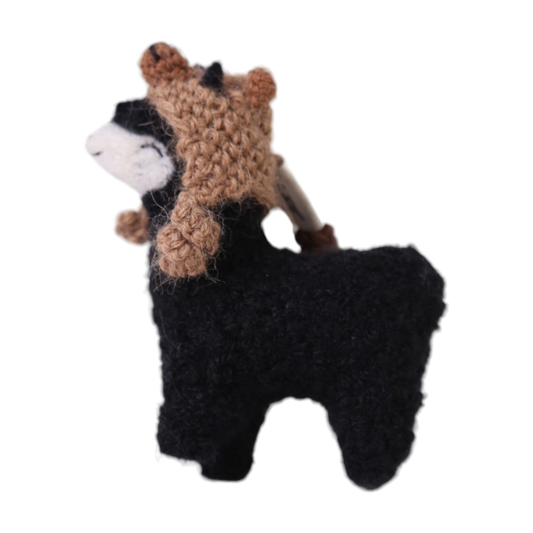 Llavero alpaca Kusi con gorro de capibara